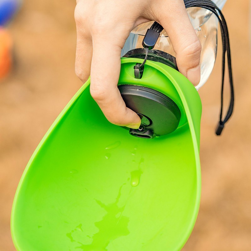 Fantastic Portable Drinking Water Bottle For All Dog Sizes - Daisy's Amazing Deals